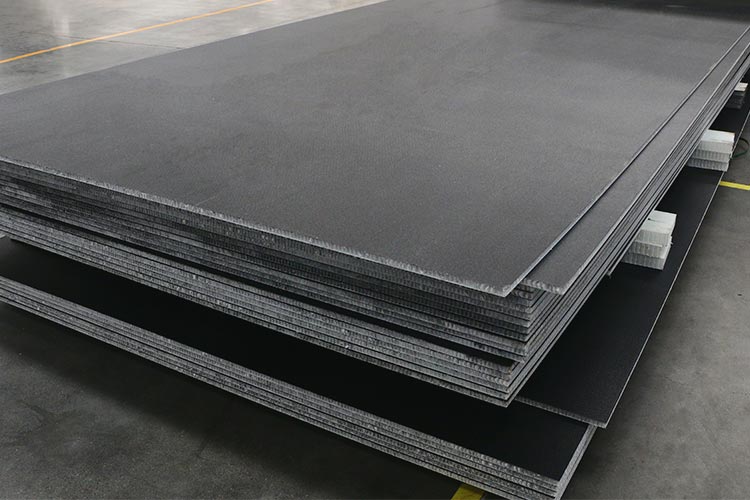 Non-slip Thermoplastic Scaffolding Planks
